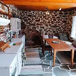 Moonstone Retreat * Mesochoria