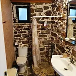 Moonstone Retreat Mesochoria