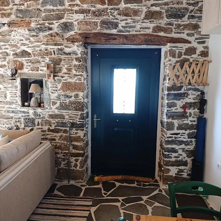 Moonstone Retreat Holiday home Mesochoria