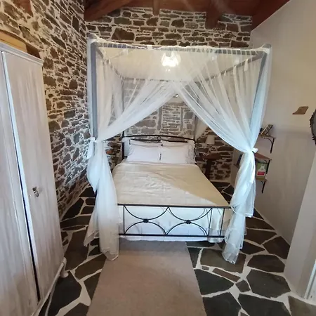 Moonstone Retreat Holiday home Mesochoria