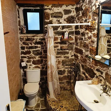 Moonstone Retreat Mesochoria